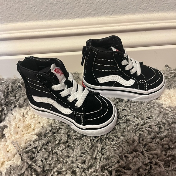 Vans - Toddler High Top Sneakers - Picture 2 of 4